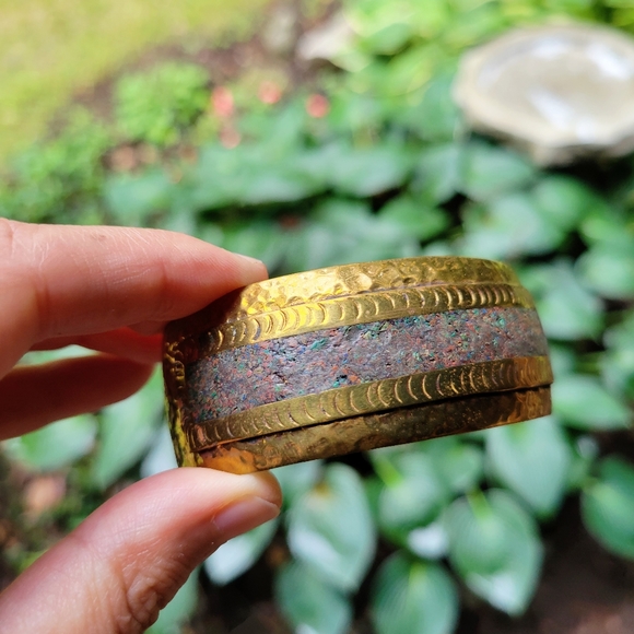 *RARE* Vintage Designer Celia / Andrea Harms Hammered Brass Cuff Bracelet - Picture 13 of 16
